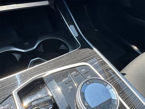 Used 2023 BMW X7 xDrive40i w/ M Sport Package image 28