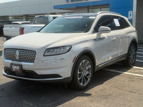 Used 2022 Lincoln Nautilus Reserve FWD image 3