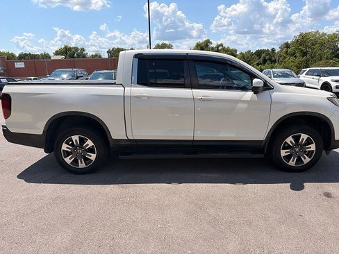 Used 2017 Honda Ridgeline RTL-T image 3