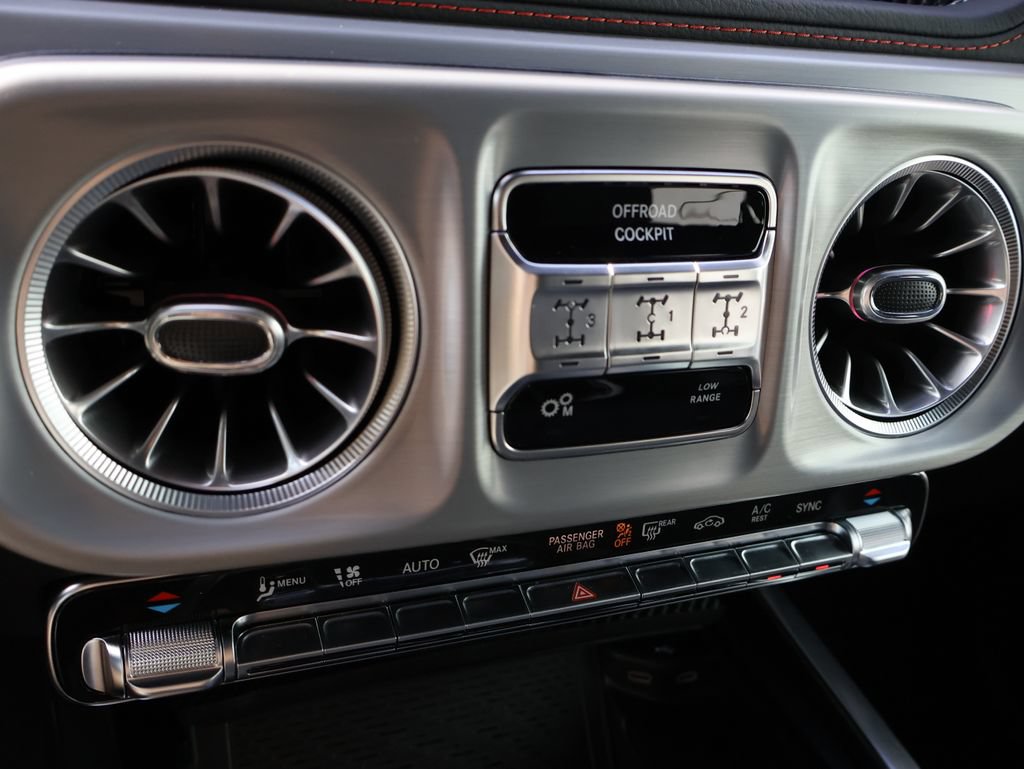 Used 2025 Mercedes-Benz G 63 AMG 4MATIC image 25