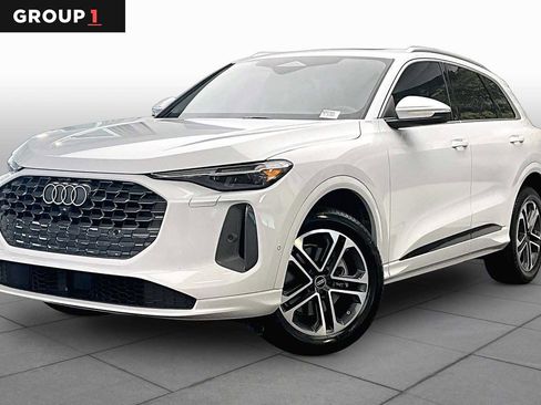 Certified 2025 Audi Q5 Premium Plus w/ Premium Plus AWD/4WD image 1