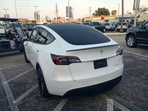 Used 2023 Tesla Model Y Performance AWD/4WD image 2