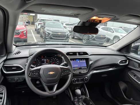 Certified 2023 Chevrolet TrailBlazer LT w/ Convenience Package AWD/4WD image 12