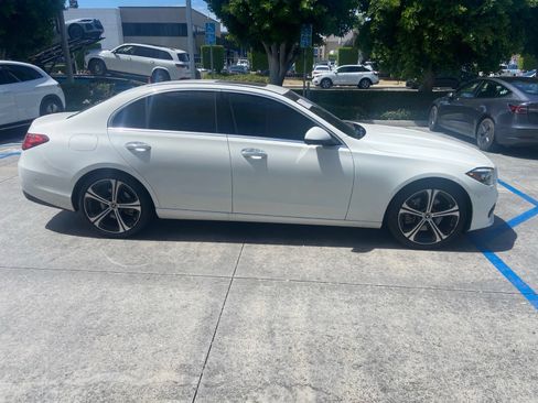 Used 2024 Mercedes-Benz C 300 Sedan image 4