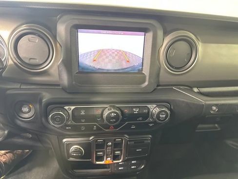 Used 2021 Jeep Wrangler Unlimited Sport image 22