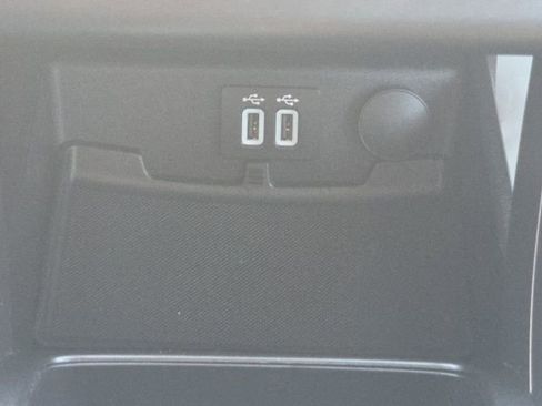 Used 2020 Ford Fusion SE FWD image 38