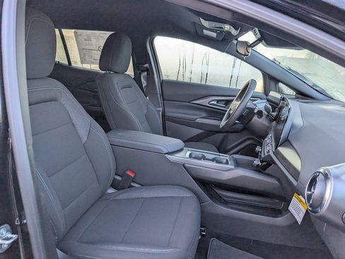 New 2026 Chevrolet Equinox EV LT image 13