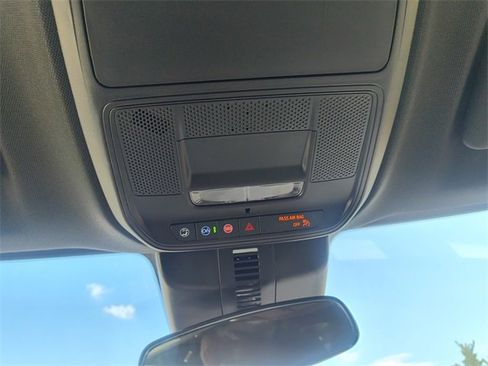 New 2025 Chevrolet Traverse LT w/ Enhanced Driving Package image 22