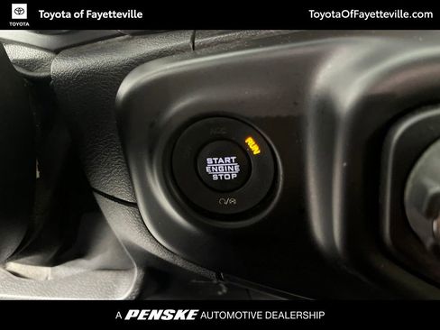 Used 2020 Jeep Wrangler Sport AWD/4WD image 26