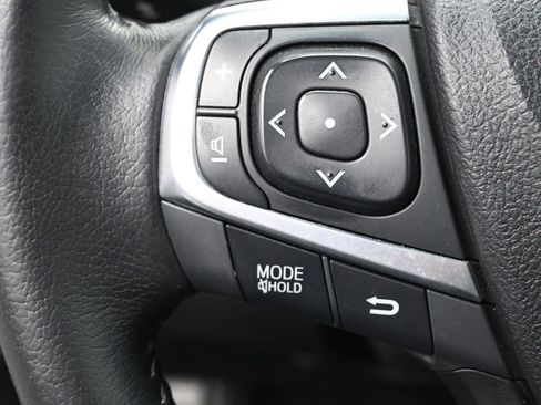 Used 2015 Toyota Camry SE image 17