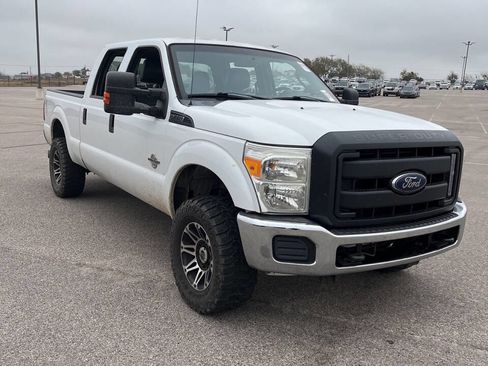 Used 2015 Ford F250 XL w/ Power Equipment Group image 5