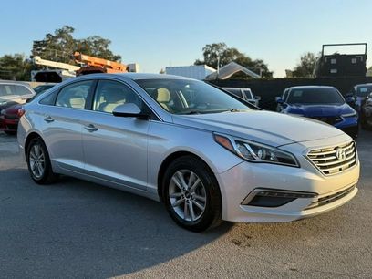 Used 2015 Hyundai Sonata SE w/ Option Group 09
