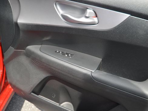 Used 2023 Kia Forte LXS w/ LXS Technology Package image 10