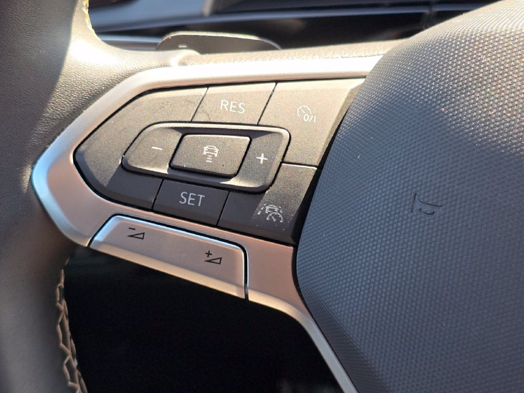 Used 2024 Volkswagen Atlas Cross Sport SE w/ Panoramic Sunroof Package AWD/4WD image 10