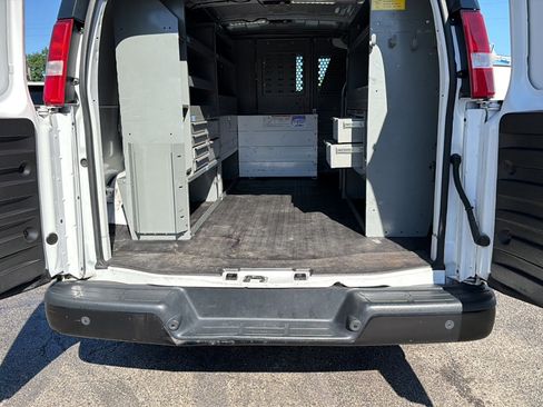 Used 2020 Chevrolet Express 3500 w/ Driver Convenience Package RWD image 9