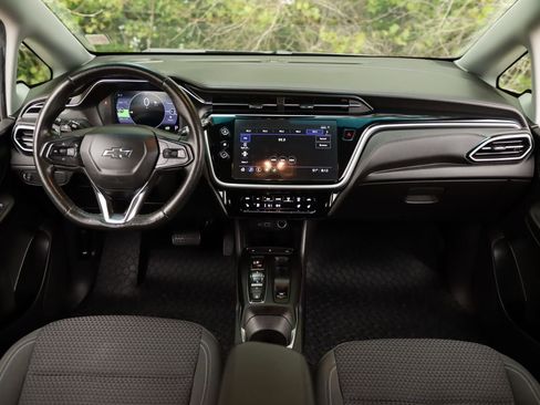 Used 2023 Chevrolet Bolt LT FWD image 20