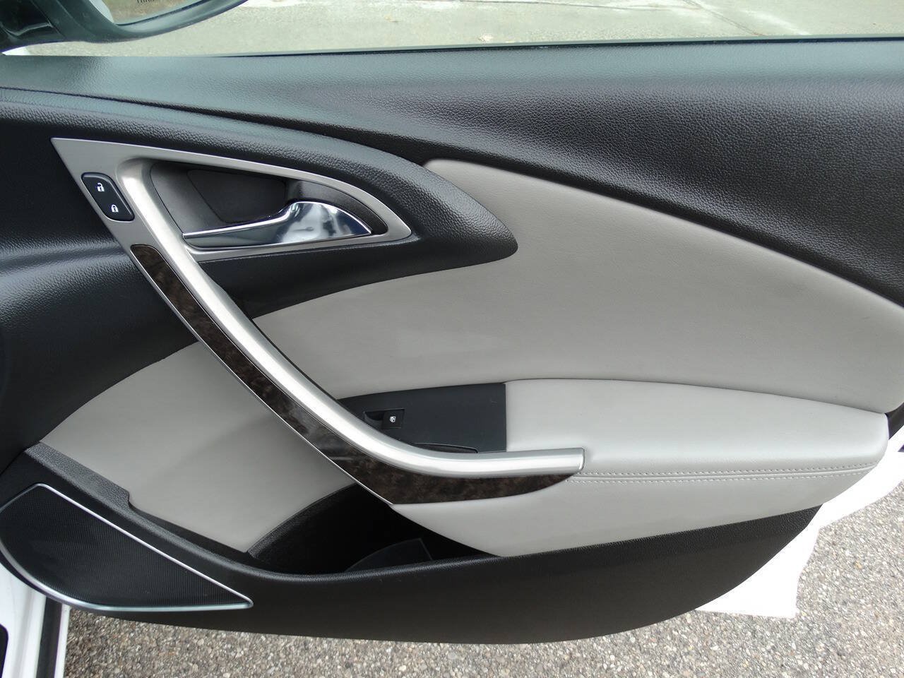 Used 2016 Buick Verano Convenience FWD image 34