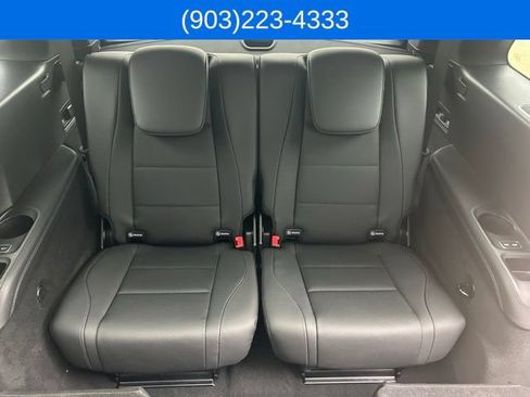 Used 2025 Mercedes-Benz GLS 450 4MATIC image 40