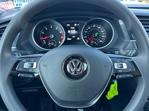 Used 2019 Volkswagen Tiguan S image 21