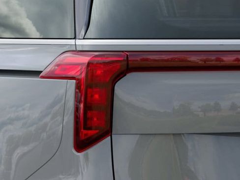 New 2026 Kia Carnival EX FWD image 11