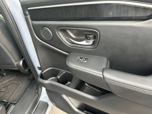 Used 2025 Honda Pilot Elite image 41
