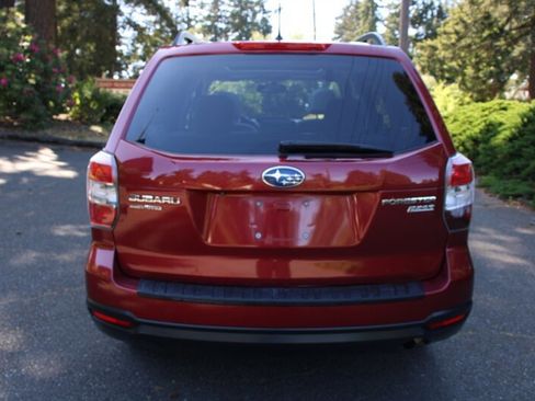 Used 2015 Subaru Forester 2.5i Premium w/ Popular Package #2 AWD/4WD image 11