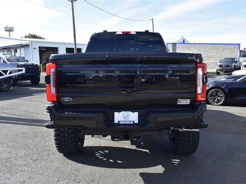 Used 2025 Ford F250 Platinum AWD/4WD image 4