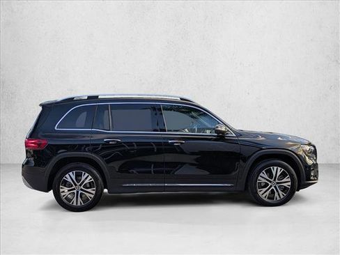 Used 2026 Mercedes-Benz GLB 250 image 4