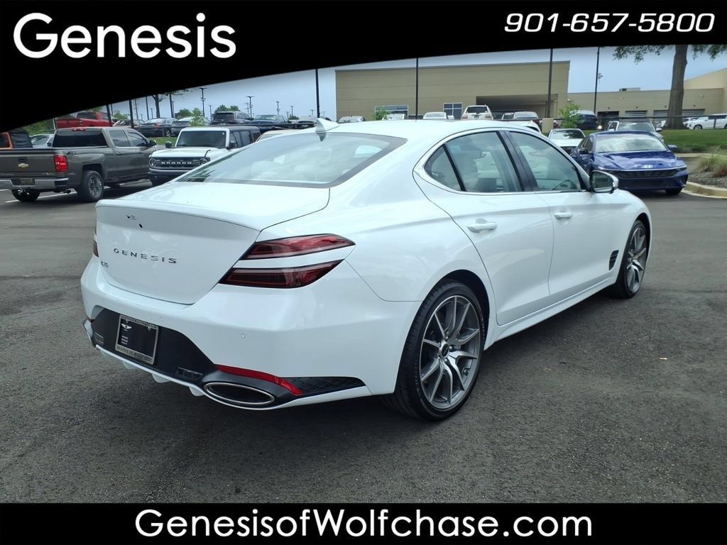 Used 2026 Genesis G70 2.5T Prestige RWD image 5