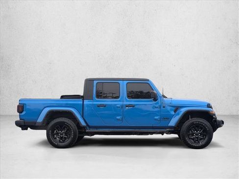 Used 2022 Jeep Gladiator Sport AWD/4WD image 4