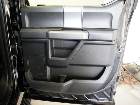 Used 2016 Ford F150 XLT w/ Equipment Group 302A Luxury AWD/4WD image 38