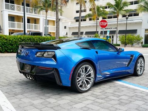 Used 2016 Chevrolet Corvette Z06 w/ 3LZ Preferred Equipment Group RWD image 29