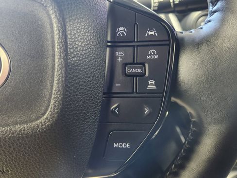 Used 2023 Toyota Prius XLE image 18