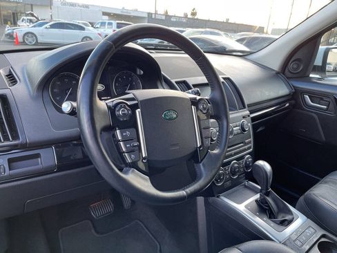Used 2013 Land Rover LR2 HSE AWD/4WD image 16