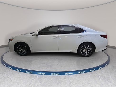 Used 2016 Lexus ES 350 w/ Luxury Package w/Wood Trim image 9
