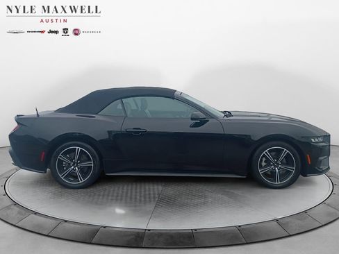 Used 2024 Ford Mustang Premium image 17