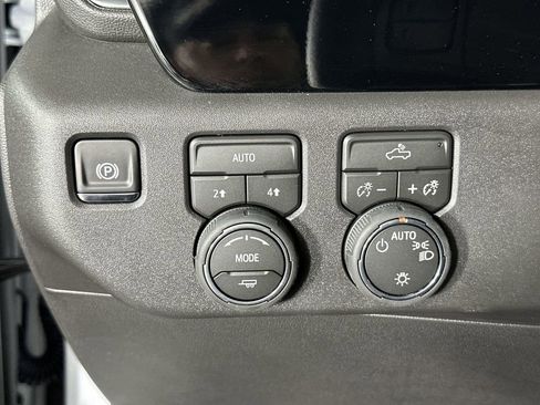 Used 2026 Chevrolet Silverado 1500 LT AWD/4WD image 20