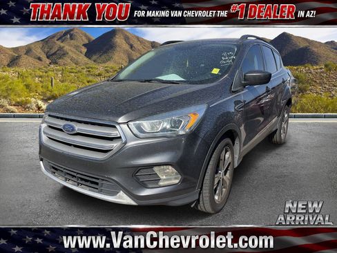 Used 2017 Ford Escape SE w/ SE Leather Comfort Package FWD image 1
