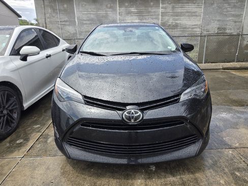 Used 2018 Toyota Corolla L FWD image 2