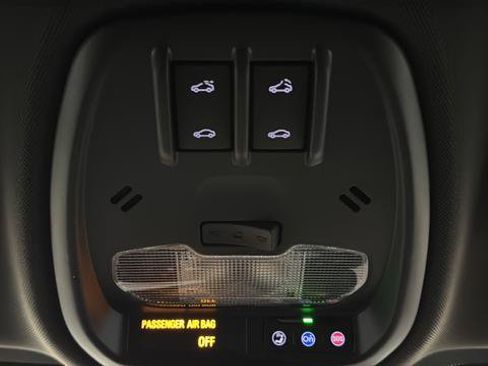New 2026 Chevrolet Trax RS w/ Sunroof Package FWD image 33