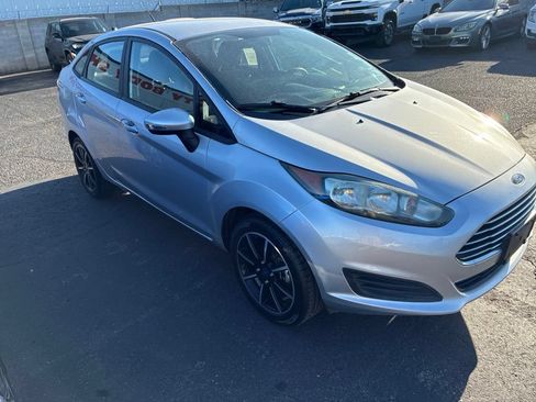 Used 2017 Ford Fiesta SE w/ Cold Weather Package FWD image 2