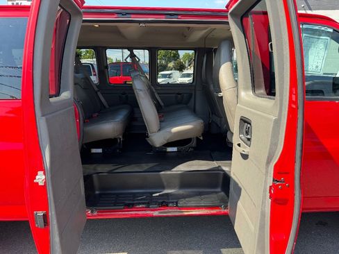 Used 2021 Chevrolet Express 3500 LS w/ Cold Climate Package RWD image 9