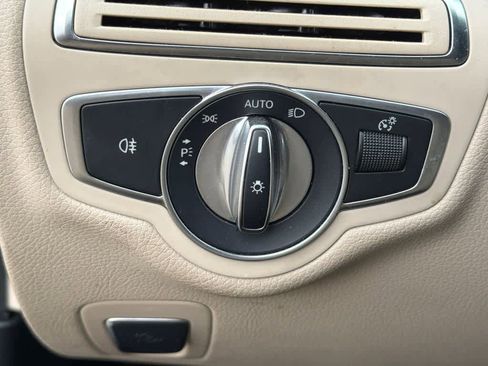 Used 2017 Mercedes-Benz C 300 4MATIC Sedan image 31