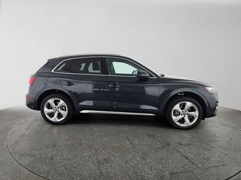 Used 2021 Audi Q5 2.0T Premium Plus w/ Premium Plus Package AWD/4WD image 2