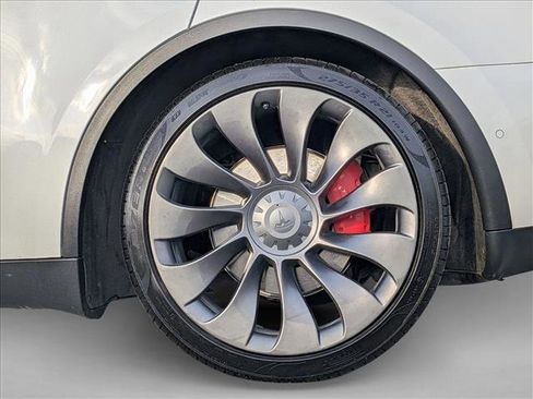 Used 2021 Tesla Model Y Performance image 24