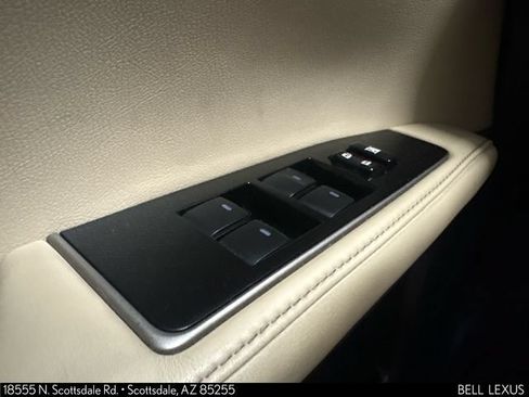Used 2016 Lexus ES 350 w/ Premium Package w/Wood Trim FWD image 17