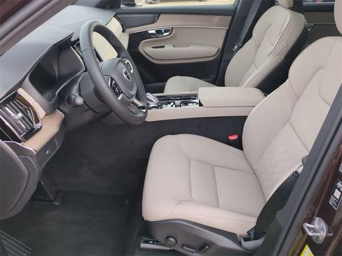New 2026 Volvo XC90 B6 Plus image 8
