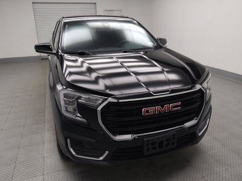 Used 2024 GMC Terrain SLE AWD/4WD image 14