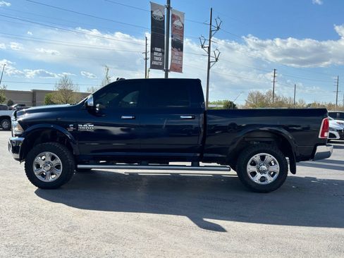 Used 2015 RAM 3500 Laramie w/ Convenience Group AWD/4WD image 8