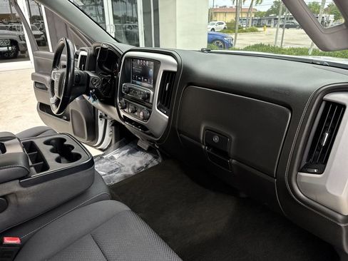 Used 2018 GMC Sierra 1500 SLE w/ SLE Value Package image 32